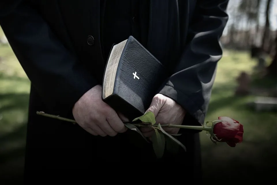 традиционные похороны москва, похороны с заботой о близких, заказать традиционные похороны, цена традиционных похорон москва, похороны под ключ с заботой, организация традиционных похорон москва, ритуальные услуги традиционные похороны, выезд агента на традиционные похороны, лучшие традиционные похороны в москве, традиционные похороны 24/7 москва, похороны с церемонией и заботой, цена похорон под ключ москва отзывы, заказать традиционные похороны недорого, традиционные похороны с документами, традиционные похороны госритуал24