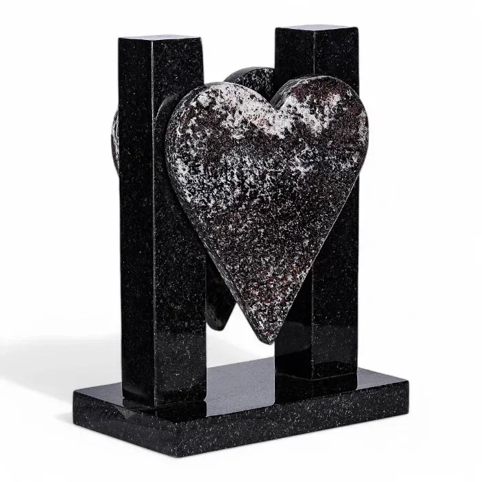 Ваза гранитная, ваза габбро-диабаз, памятник ваза, ритуальная ваза, ваза на могилу, ваза артикул ВГ-001, ваза форма сердца, мемориальные изделия, гранитные изделия, надгробные аксессуары.