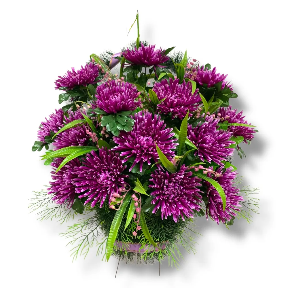 корзина из искусственных цветов, корзина на могилу, классические цветы, ритуальные изделия, искусственные цветы, мемориальная корзина, украшение могилы, ритуальный декор, траурная атрибутика, ритуальные товары.