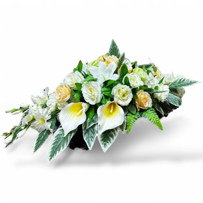 Композиции из искусственных цветов