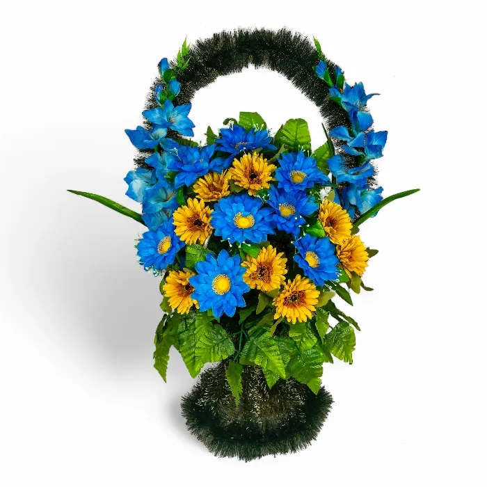 заказная корзина на похороны, искусственные цветы, ритуальные изделия, траурная атрибутика, похоронные аксессуары, корзина с цветами, ритуальная корзина, мемориальный декор, цветы для церемонии прощания.