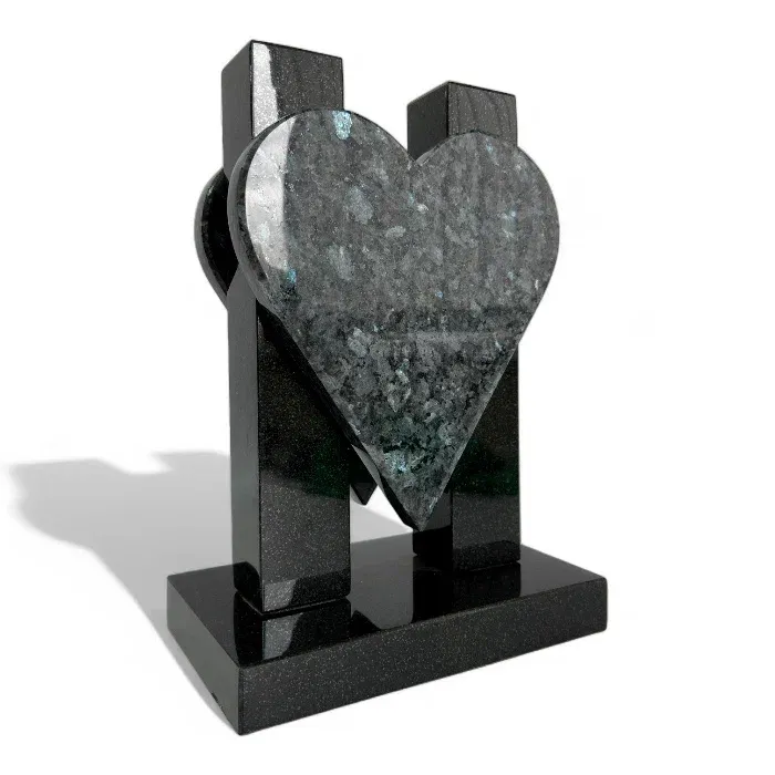 Арт. ВГ-001 Ваза сердце из гранита габбро-диабаз на кладбище Блю Перл гранит
