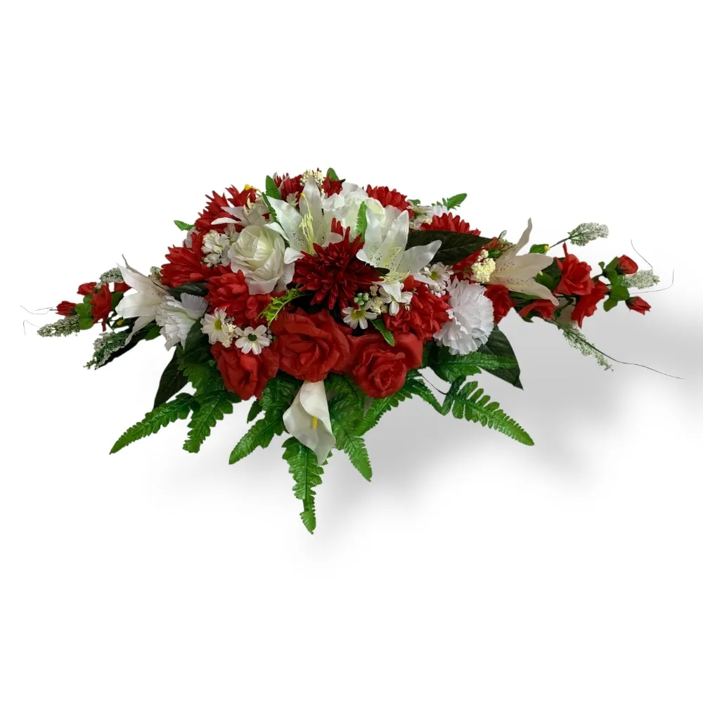 Композиция на гроб, классические искусственные цветы, ритуальные изделия, венок на гроб, траурная композиция, похоронные аксессуары, украшение гроба, искусственные цветы для церемонии прощания, ритуальная атрибутика, декор для погребения.