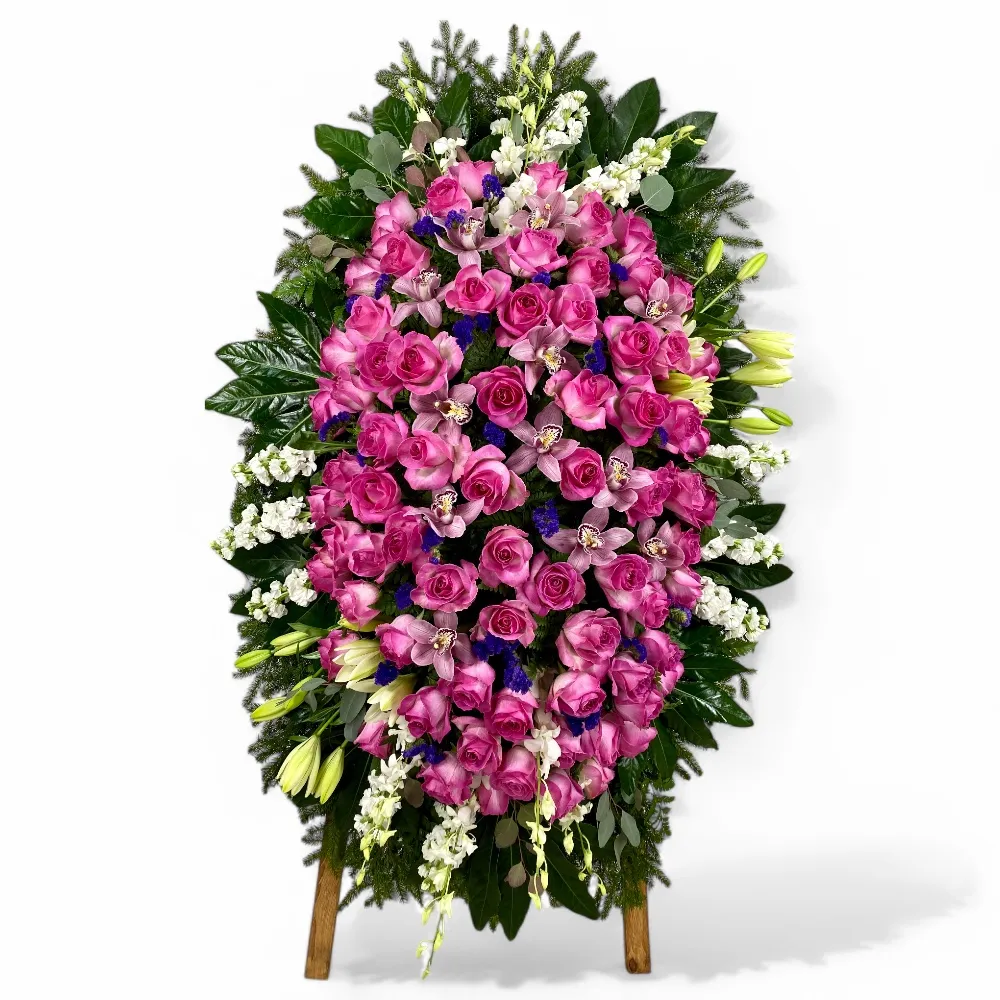 венок на похороны, венок из живых цветов, траурный венок, малиновые розы, орхидеи, лилии, цветы на похороны.