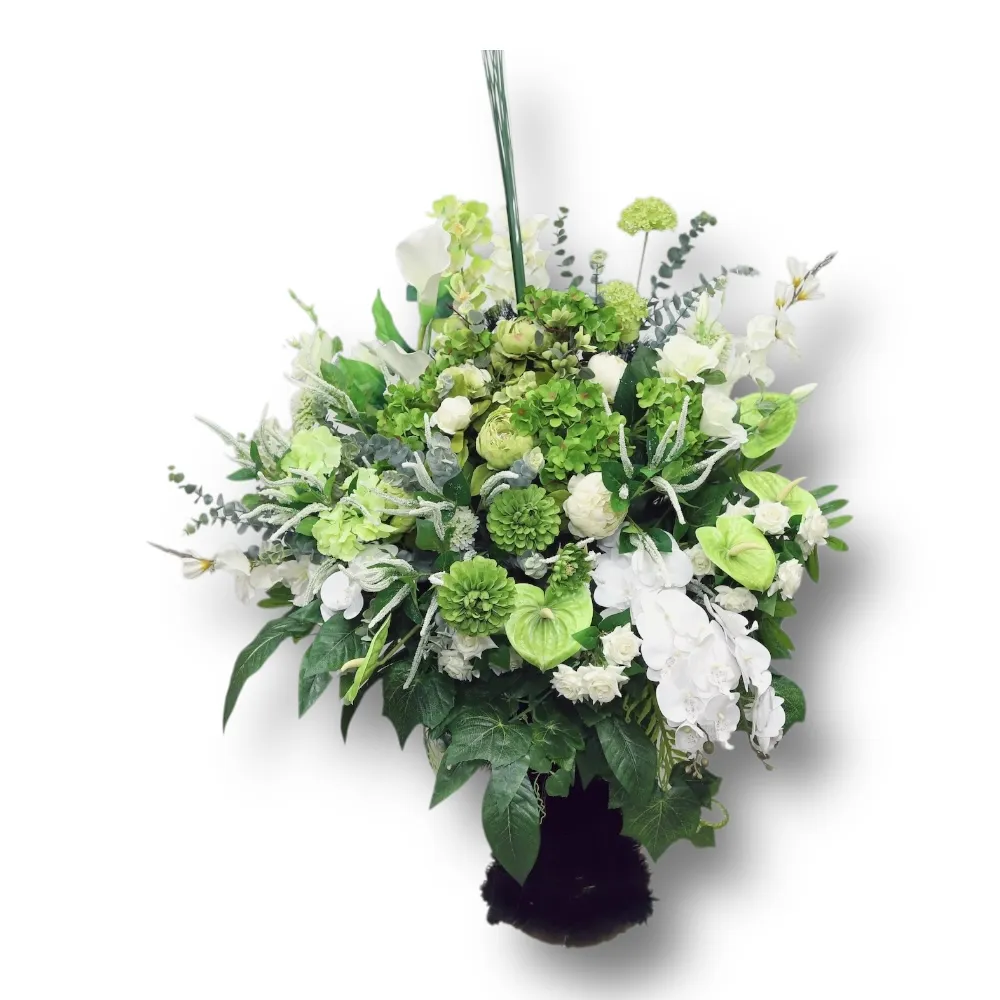 корзина из искусственных цветов, корзина на похороны, ритуальная корзина, цветы на похороны, искусственные цветы, траурная корзина, ритуальные товары, похоронные атрибуты, корзина премиум, артикул КИ-051.