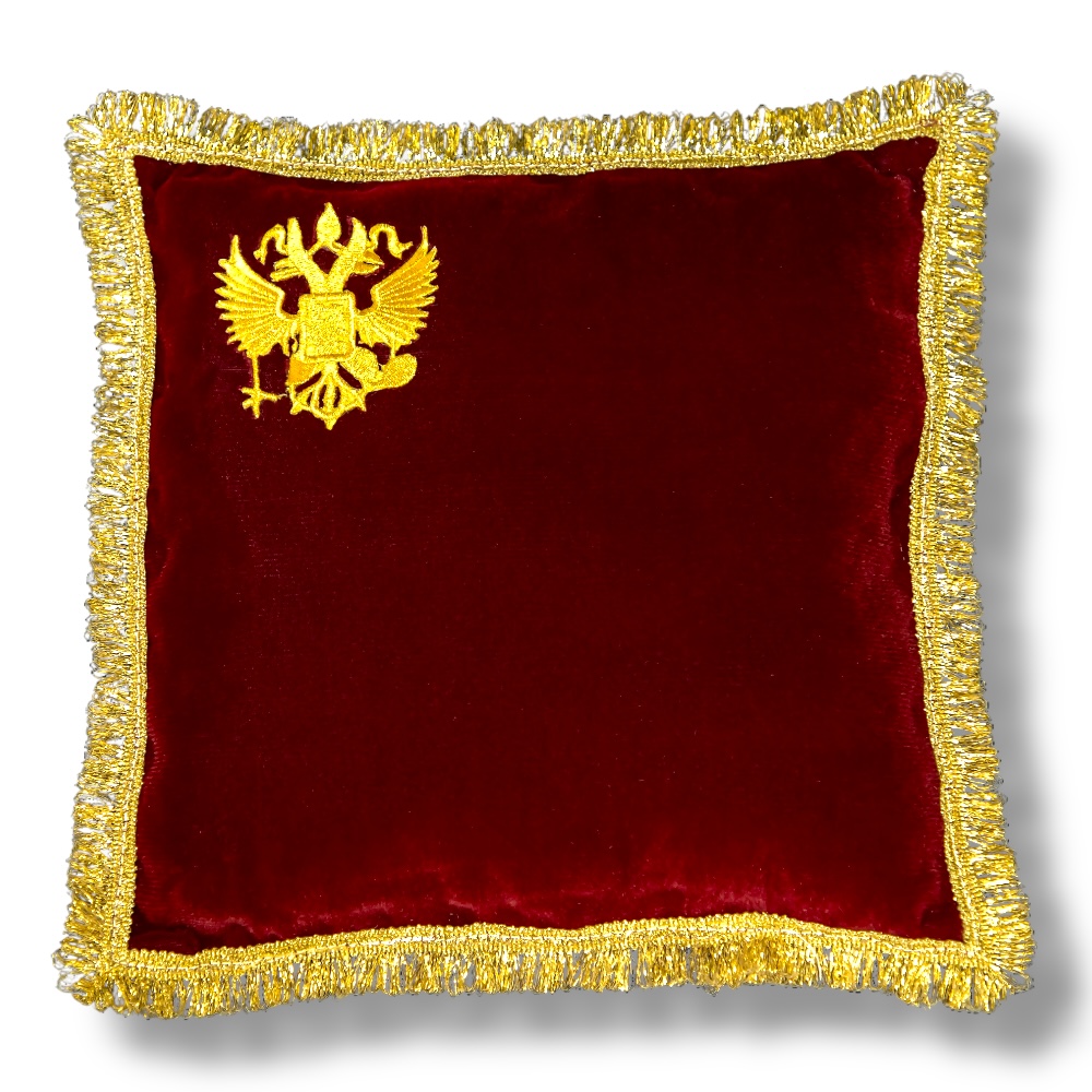 АРТ ПО-07 Подушка орденская. Бархат с вышивкой герб России 