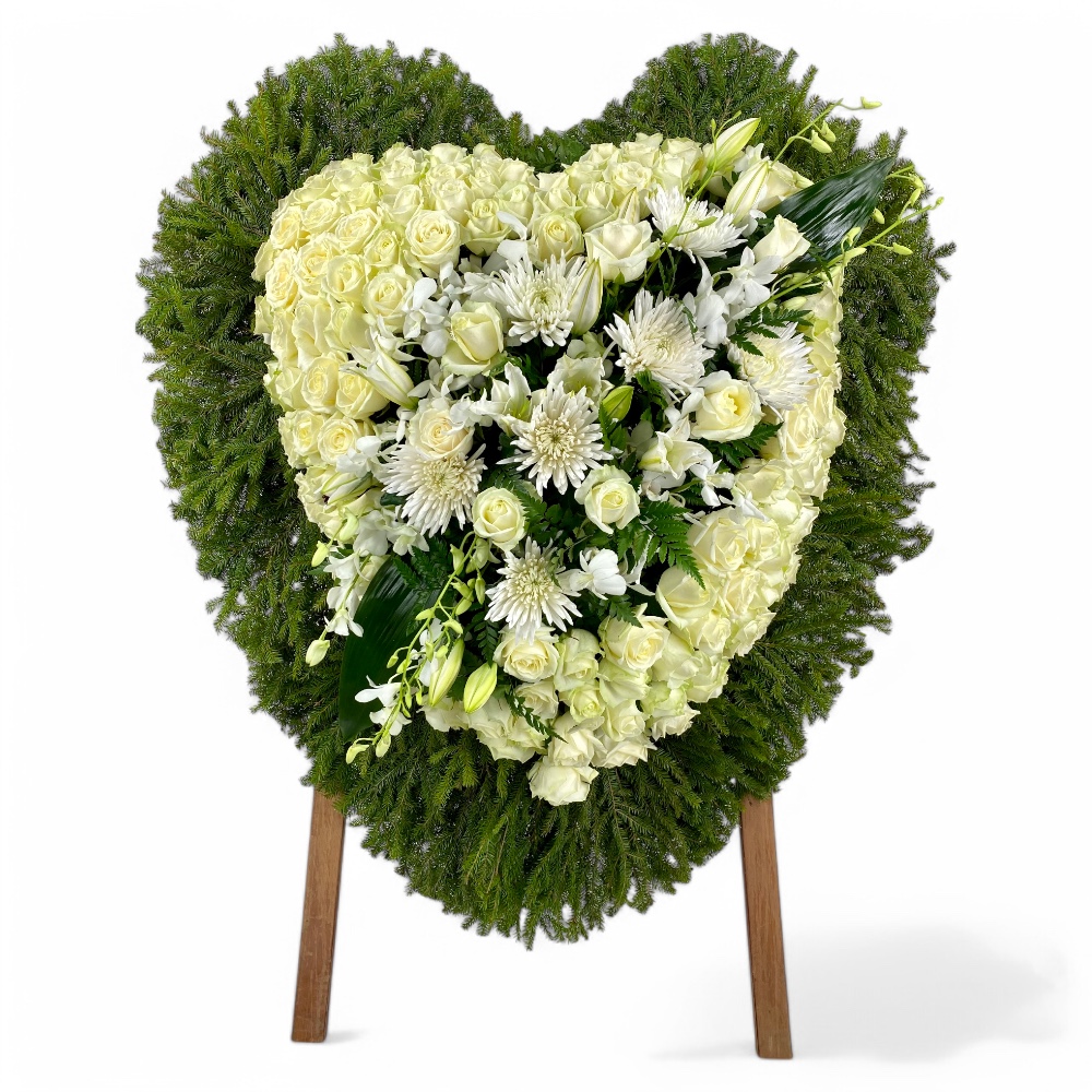 венок сердце, живые цветы, венок на похороны, белые розы, хризантемы, орхидеи, лилии, траурная флористика, ритуальные цветы.