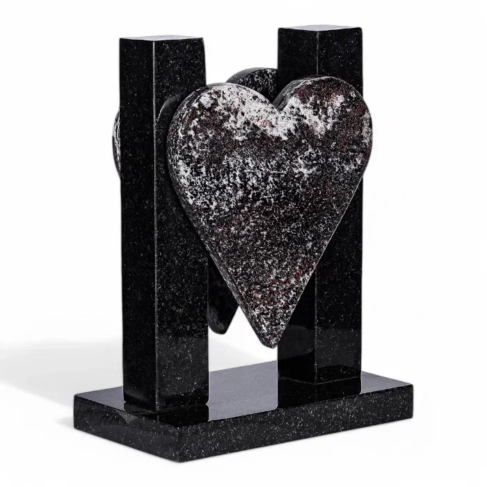 Ваза гранитная, ваза габбро-диабаз, памятник ваза, ритуальная ваза, ваза на могилу, ваза артикул ВГ-001, ваза форма сердца, мемориальные изделия, гранитные изделия, надгробные аксессуары.