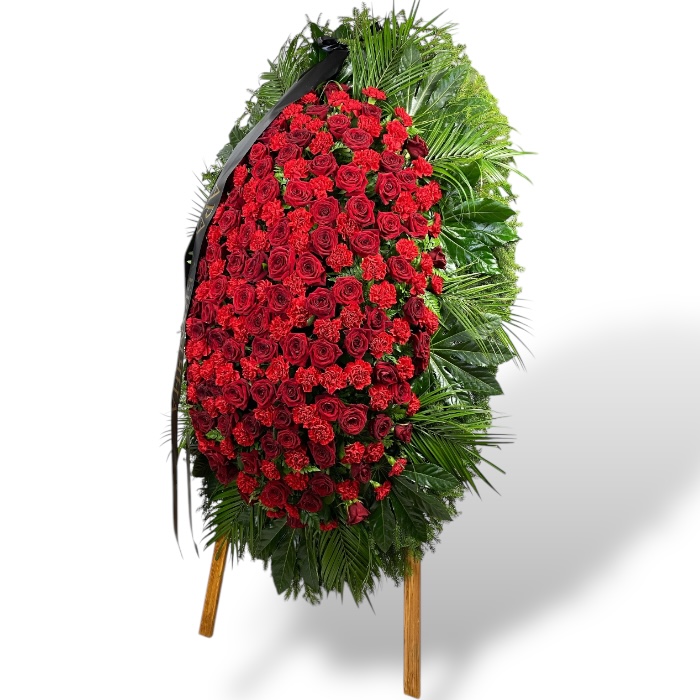 Подборка траурных венков из живых цветов