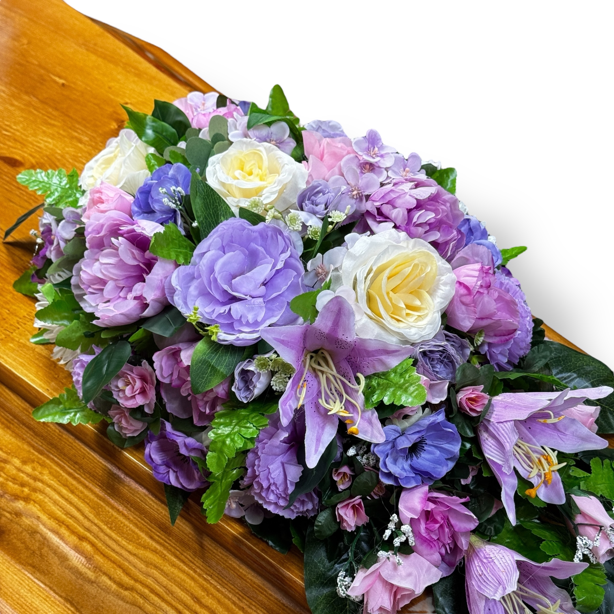 Арт. ИК-018 Композиция на гроб премиум из искусственных цветов 110 см.