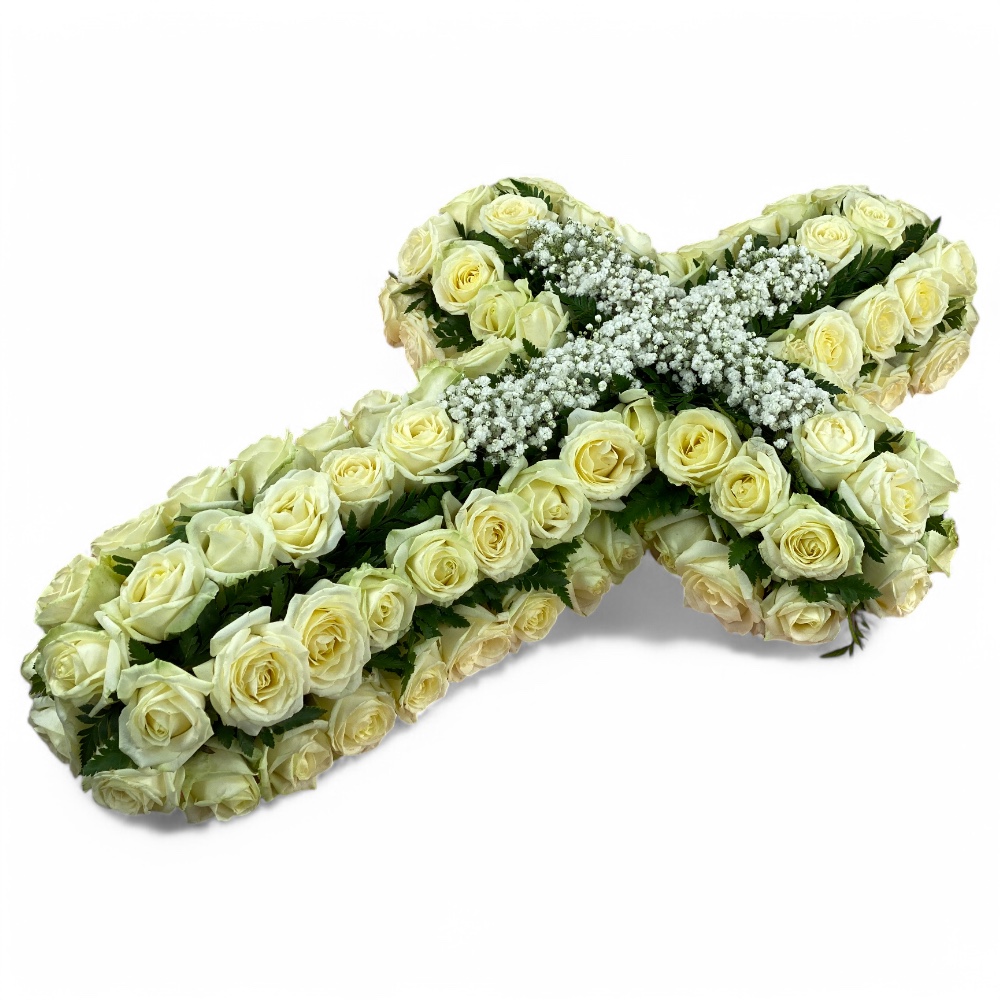 Крест из живых цветов, похороны, венок на похороны, белые розы, гипсофила, ритуальные цветы, траурные цветы, артикул Вж-033.