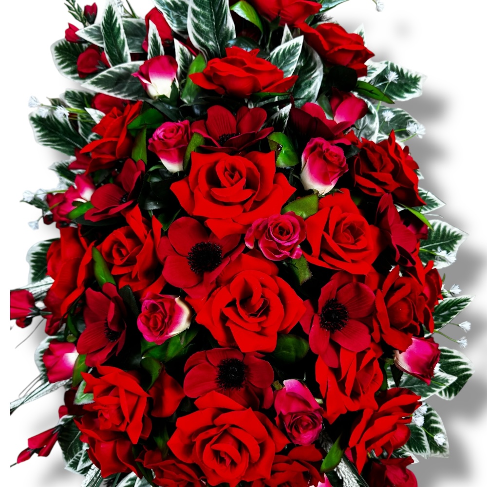 Ритуальный венок, венок на похороны, искусственные цветы, траурный венок, ритуальные принадлежности, венок для прощания, мемориальный венок, похоронные атрибуты, венки из искусственных цветов.