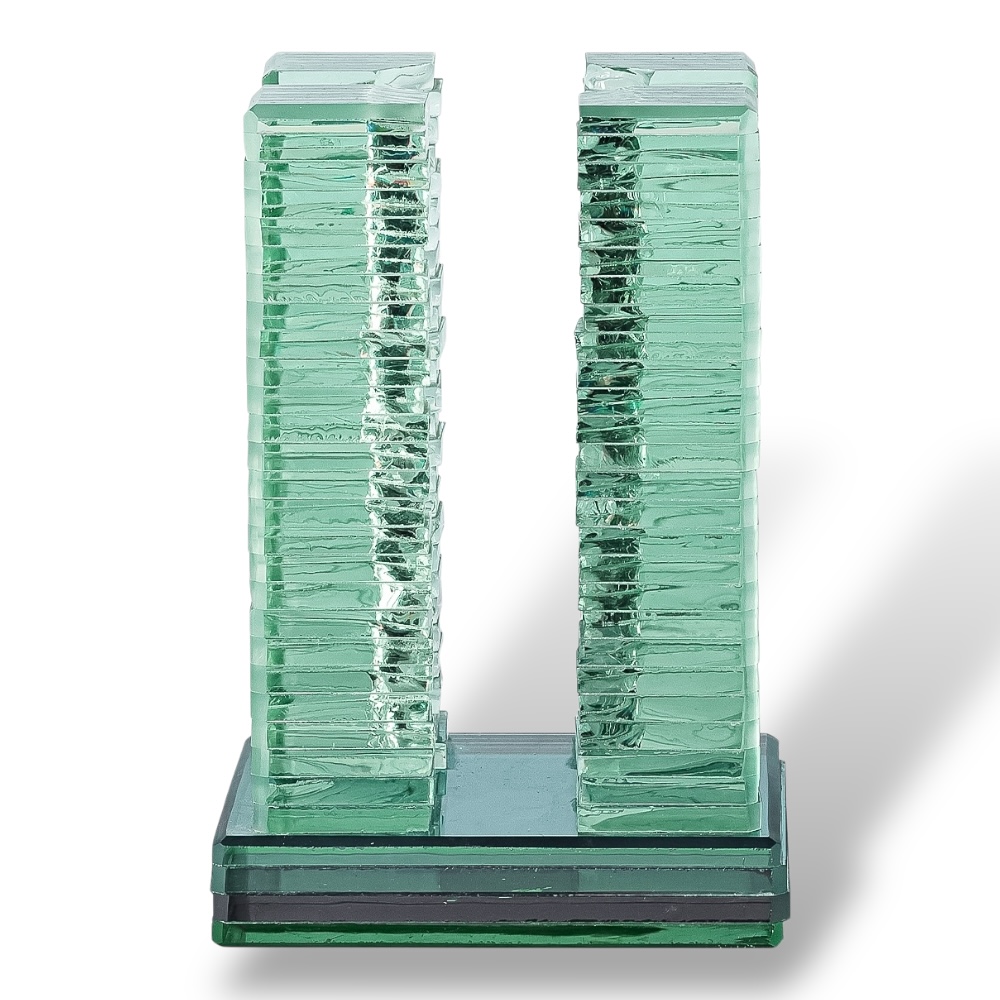 Арт. ВЗ-009 Ваза стеклянная С4 на кладбище 25*15*15 см.  Стекло