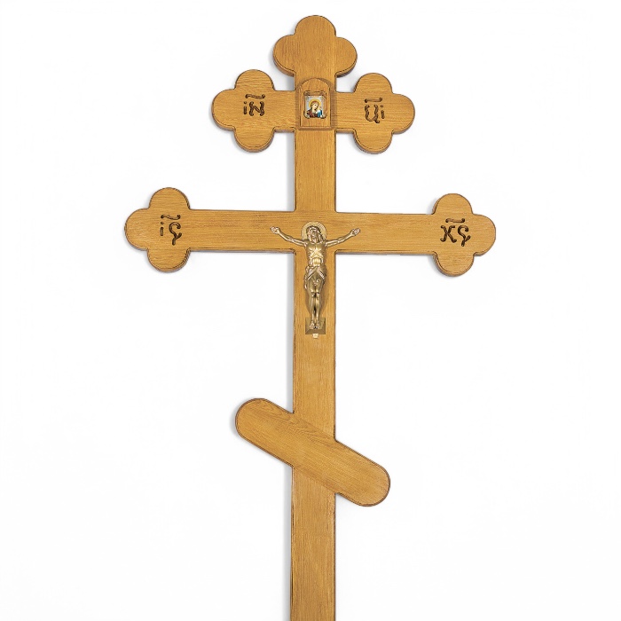 могильный крест, элитный крест, трилистник, дубовый крест, ритуальные изделия, мемориальный крест, светлый цвет, артикул КЭ-05