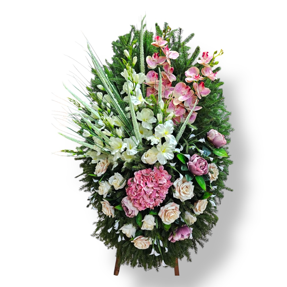 венок на похороны, венок с хвоей, венок с живыми цветами, похоронный венок, артикул ВК-009, венок на подставке, ритуальный венок, венок с искусственными цветами.