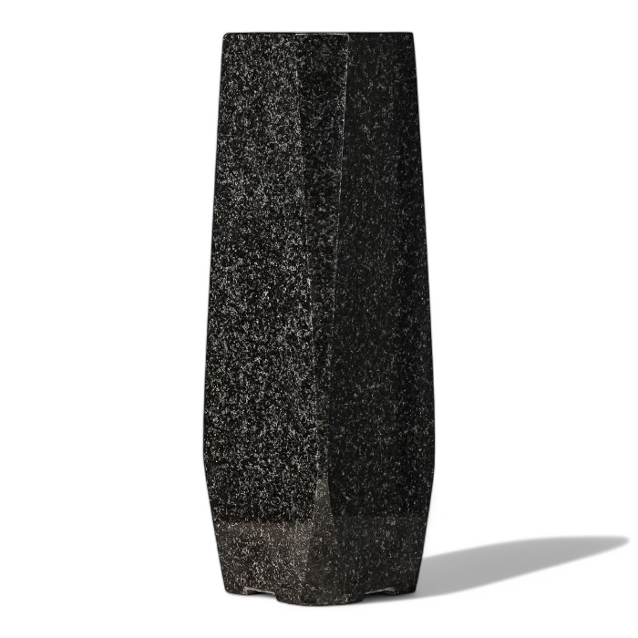 Арт. ВГ-024 Ваза гранитная квадратная Т40/1 на кладбище 40 см. Габбро-диабаз