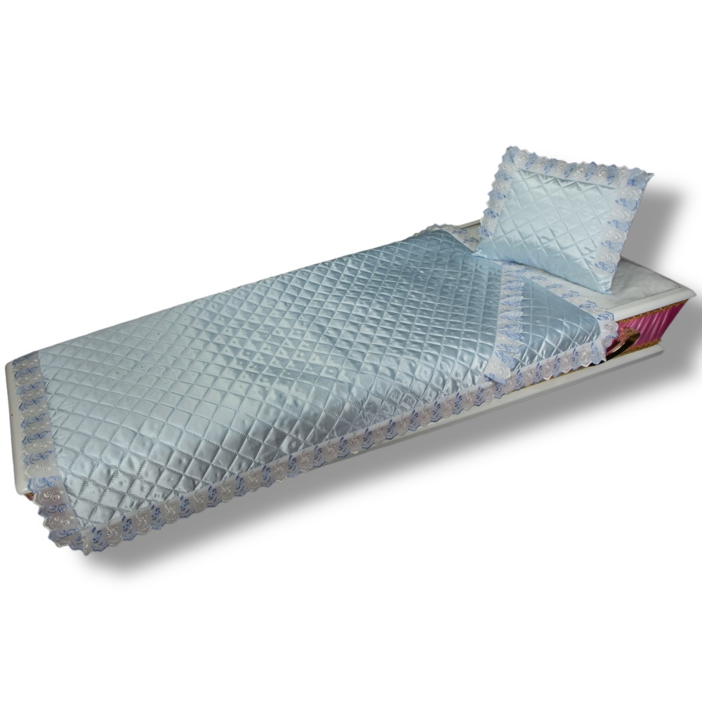 АРТ ДК-2 Нежность. Ритуальный комплект в гроб. Подушка+покрывало. Атлас, термостежка, кружево. Голубой. 