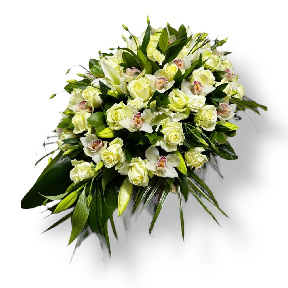 Арт. ТК-004 Траурная композиция из живых цветов на гроб: белые розы, лилии, орхидеи, лизиантус 100 см.