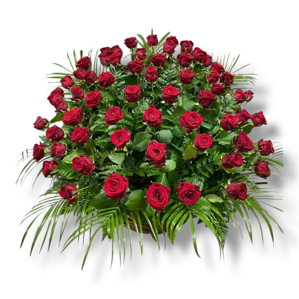 Траурная корзина из красных роз на похороны 100 шт.