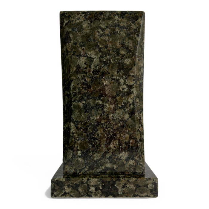 Арт. ВГ-002 Ваза гранитная «Луна» на кладбище Балтик Грин гранит