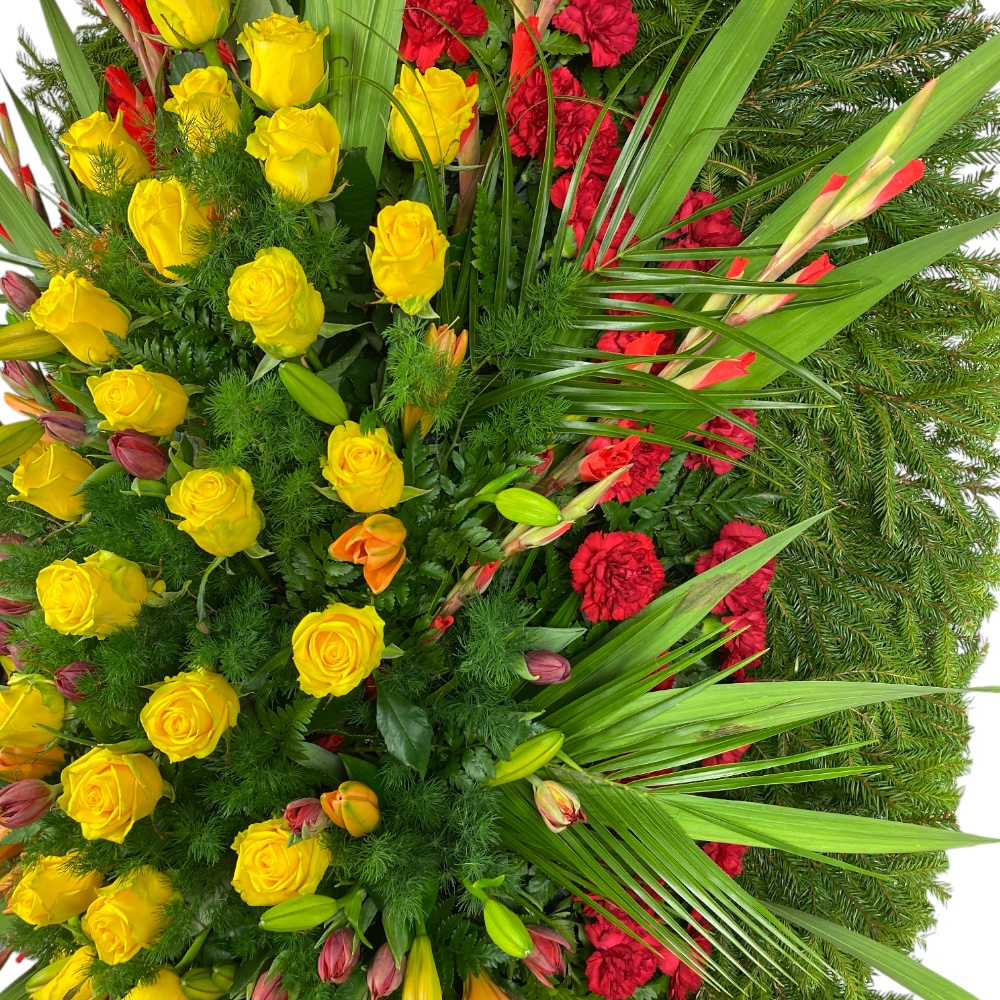 венок на похороны, живые цветы венок, траурный венок, венок из тюльпанов, венок из роз, венок из гладиолусов, венок из лилий, Арт. ВЖ-015.