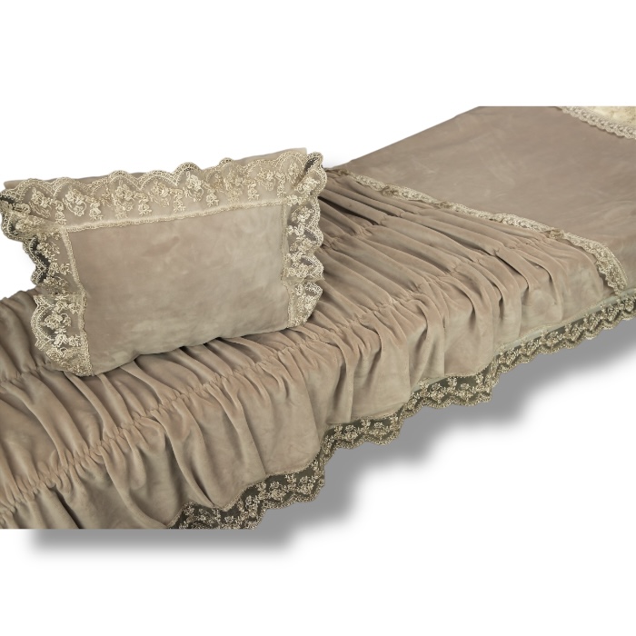 ритуальные комплекты, ритуальная атрибутика, топаз капучино, покрывало и подушка, велюровый комплект, атласное покрытие, кружевные элементы, похоронная атрибутика, ритуальное оформление.