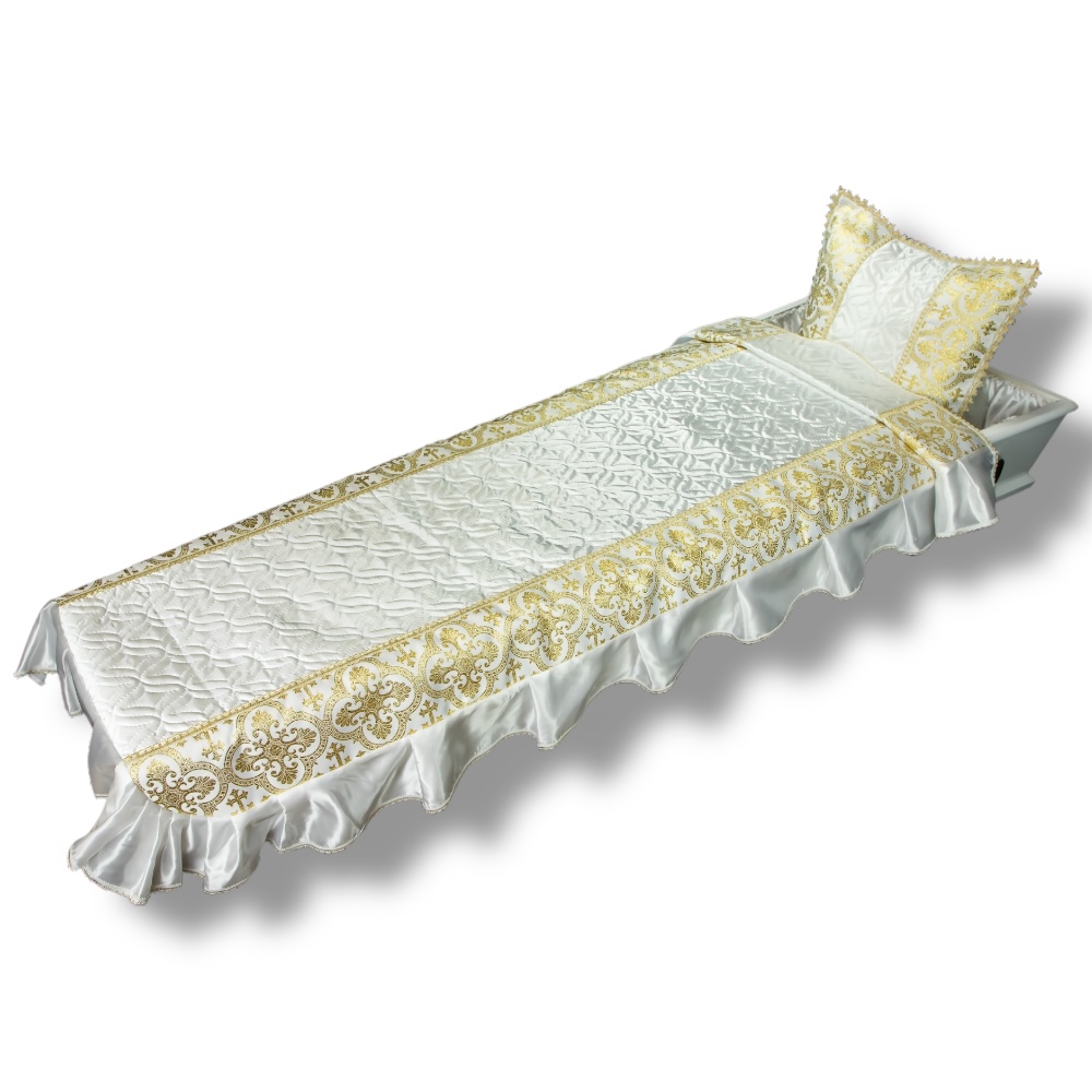 Комплект в гроб АРТ КР-010 "Собор": подушка и покрывало из атласа с термостежкой и парчой.