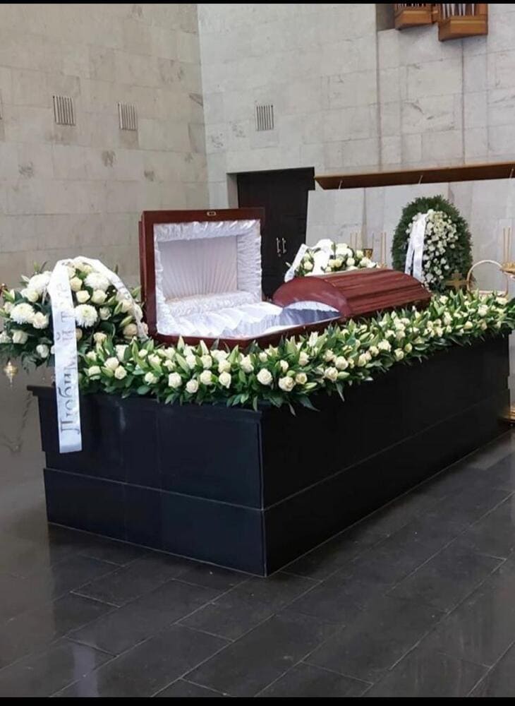 венки купить, венки на похороны, венки недорого, венки с доставкой, венки в Москве, траурные венки, венковая продукция, заказать венок, венки оптом, венки на могилу, искусственные венки, похоронные венки